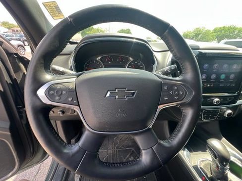 Used 2022 Chevrolet Traverse LT w/ Midnight/Sport Edition AWD/4WD image 33