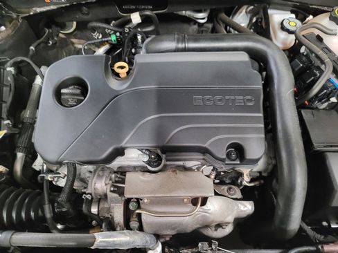 Used 2020 Chevrolet Malibu LT FWD image 30