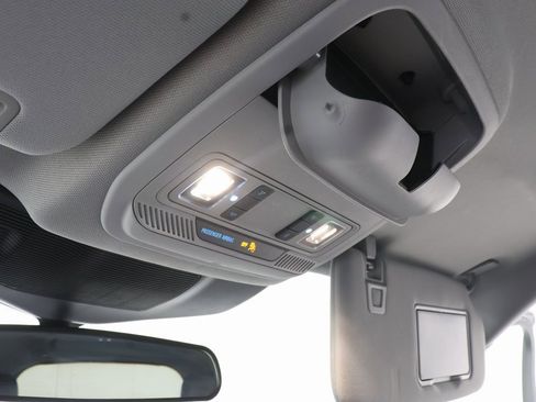 Used 2023 Ford Explorer XLT w/ Equipment Group 202A image 15