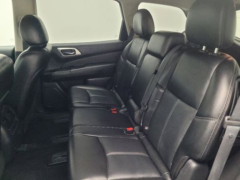 Used 2017 Nissan Pathfinder SL w/ SL Premium Package image 18