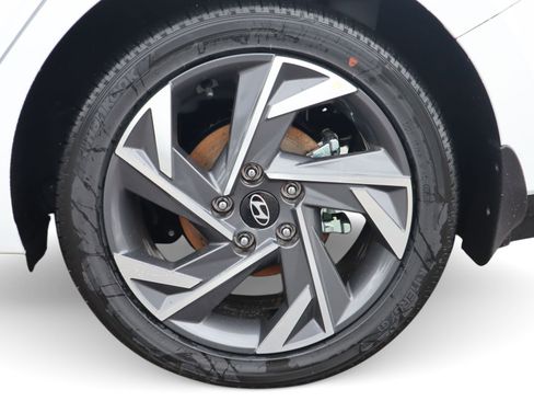 New 2025 Hyundai Elantra SEL FWD image 5
