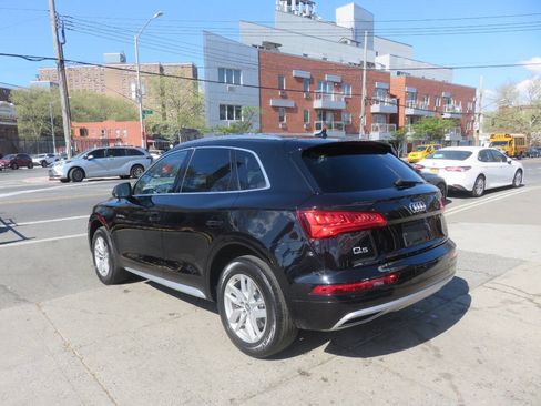 Used 2020 Audi Q5 2.0T Premium w/ Convenience Package AWD/4WD image 5
