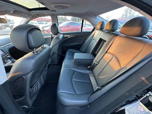 Used 2008 Mercedes-Benz E 350 Sedan image 17