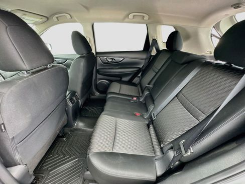 Used 2017 Nissan Rogue SV w/ SV Premium Package FWD image 15