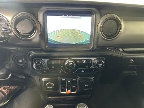 Used 2023 Jeep Wrangler Unlimited w/ 8.4" Radio Group image 22