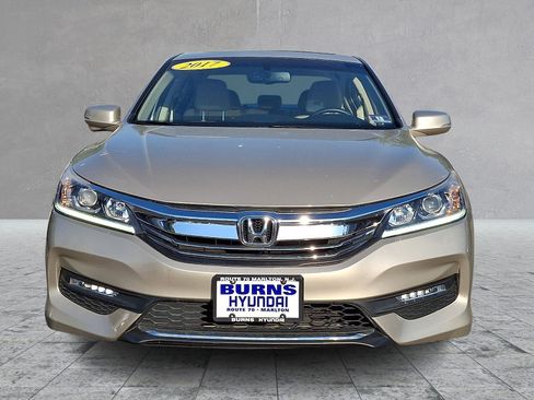 Used 2017 Honda Accord EX-L image 2