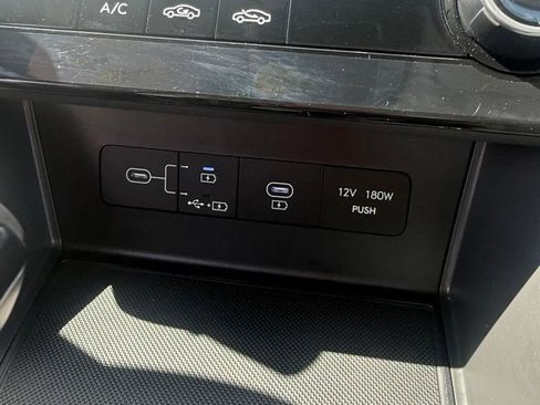 Used 2025 Hyundai Sonata SE FWD image 22