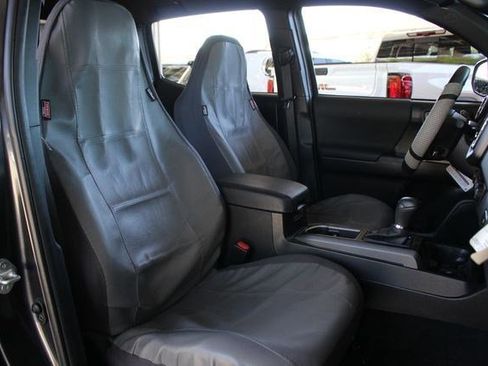 Used 2022 Toyota Tacoma 4x4 Double Cab image 27