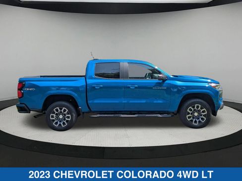 Used 2023 Chevrolet Colorado LT w/ LT Convenience Package III AWD/4WD image 2