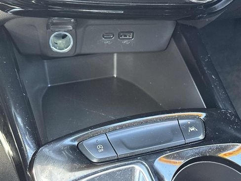 Used 2024 Chevrolet Trax LT w/ Driver Confidence Package FWD image 27