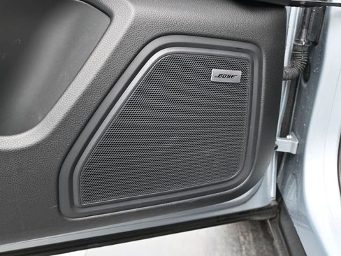 Certified 2022 Porsche Macan image 13