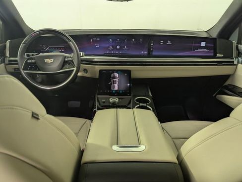 Used 2025 Cadillac Escalade Sport w/ Touring Package AWD/4WD image 21