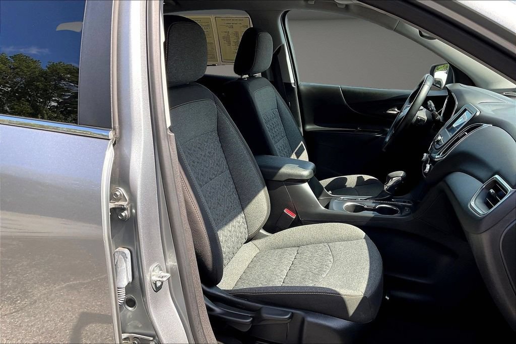 Used 2024 Chevrolet Equinox LT AWD/4WD image 32