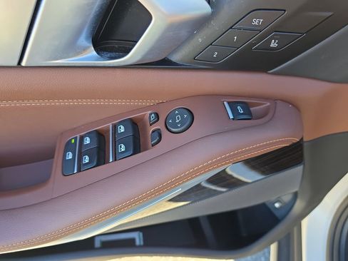 Used 2025 BMW X5 xDrive50e w/ Premium Package image 21