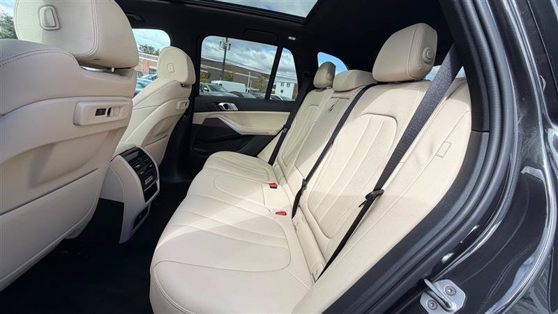 Used 2020 BMW X5 xDrive40i w/ Convenience Package AWD/4WD image 47