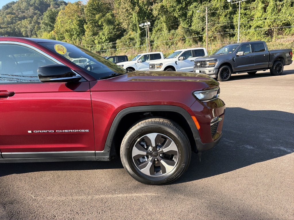 Used 2024 Jeep Grand Cherokee Limited 4xe AWD/4WD image 2