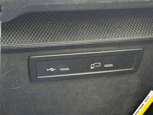 Used 2022 Mercedes-Benz GLC 300 image 31