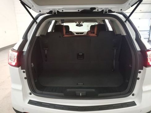 Used 2017 Chevrolet Traverse LT AWD/4WD image 24