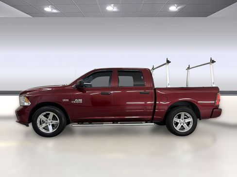 Used 2017 RAM 1500 Express RWD image 2