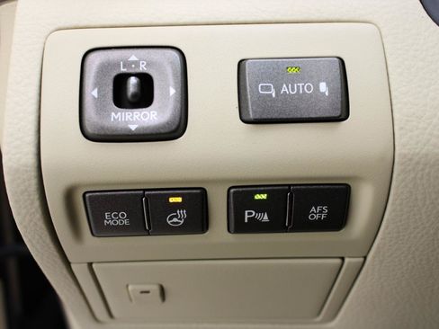 Used 2012 Lexus LS 460 w/ Luxury Value Edition RWD image 58