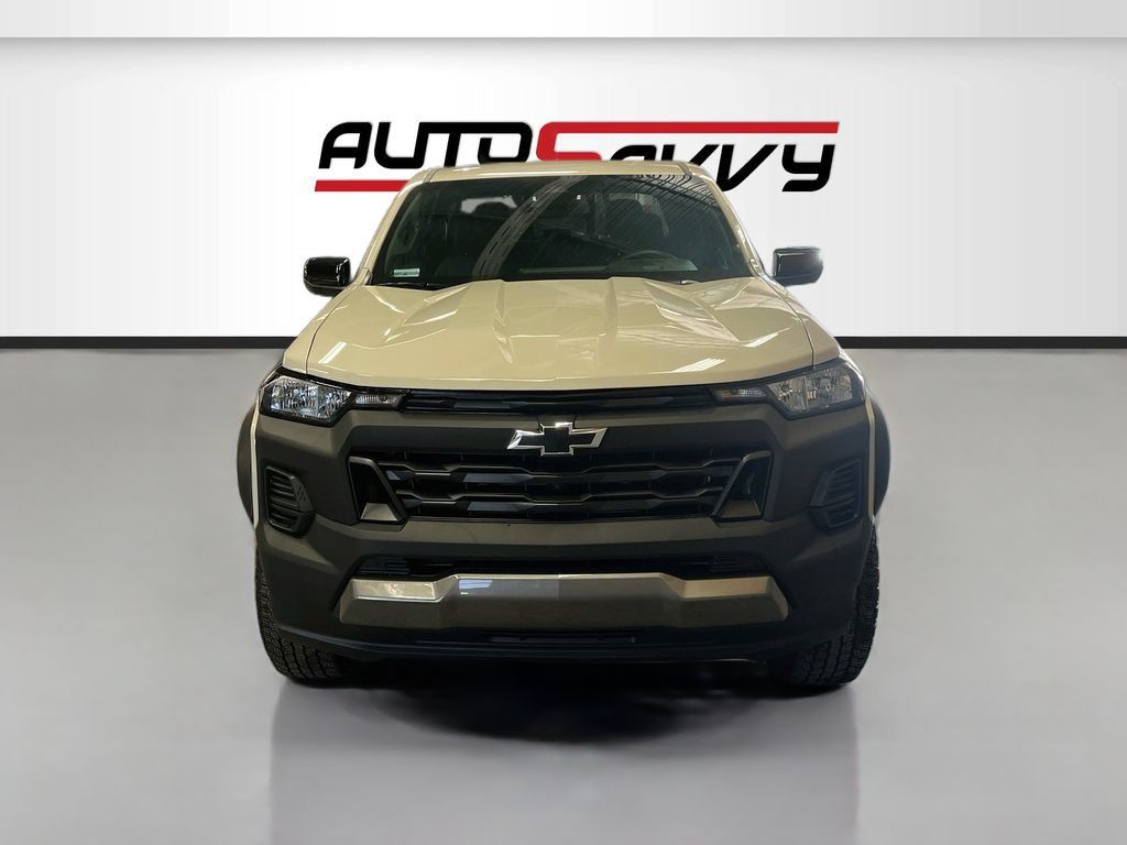 Used 2026 Chevrolet Colorado Trail Boss AWD/4WD image 2
