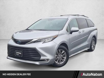 Used 2023 Toyota Sienna XLE