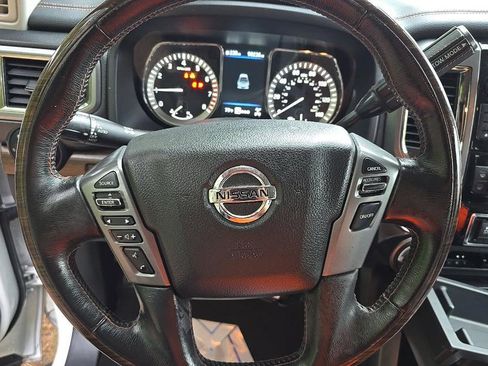 Used 2019 Nissan Titan Platinum Reserve w/ Platinum Utility Package AWD/4WD image 11