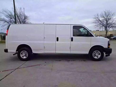 Used 2019 Chevrolet Express 2500 Extended w/ Driver Convenience Package RWD image 5