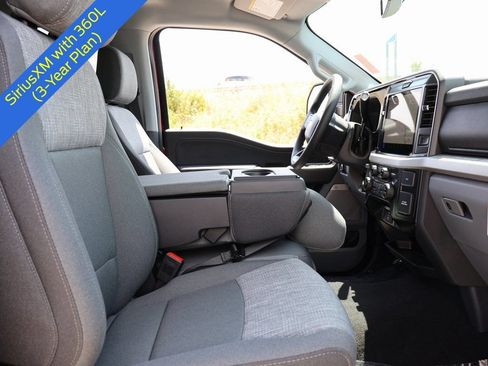 New 2026 Ford F250 XLT w/ XLT Premium Package AWD/4WD image 9