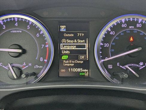 Used 2018 Toyota Highlander XLE AWD/4WD image 11