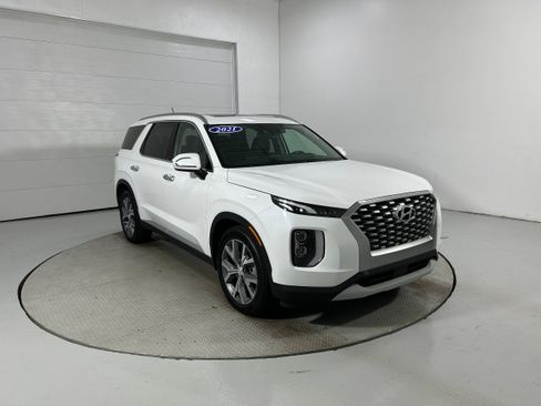 Used 2021 Hyundai Palisade SEL w/ Convenience Package AWD/4WD image 2