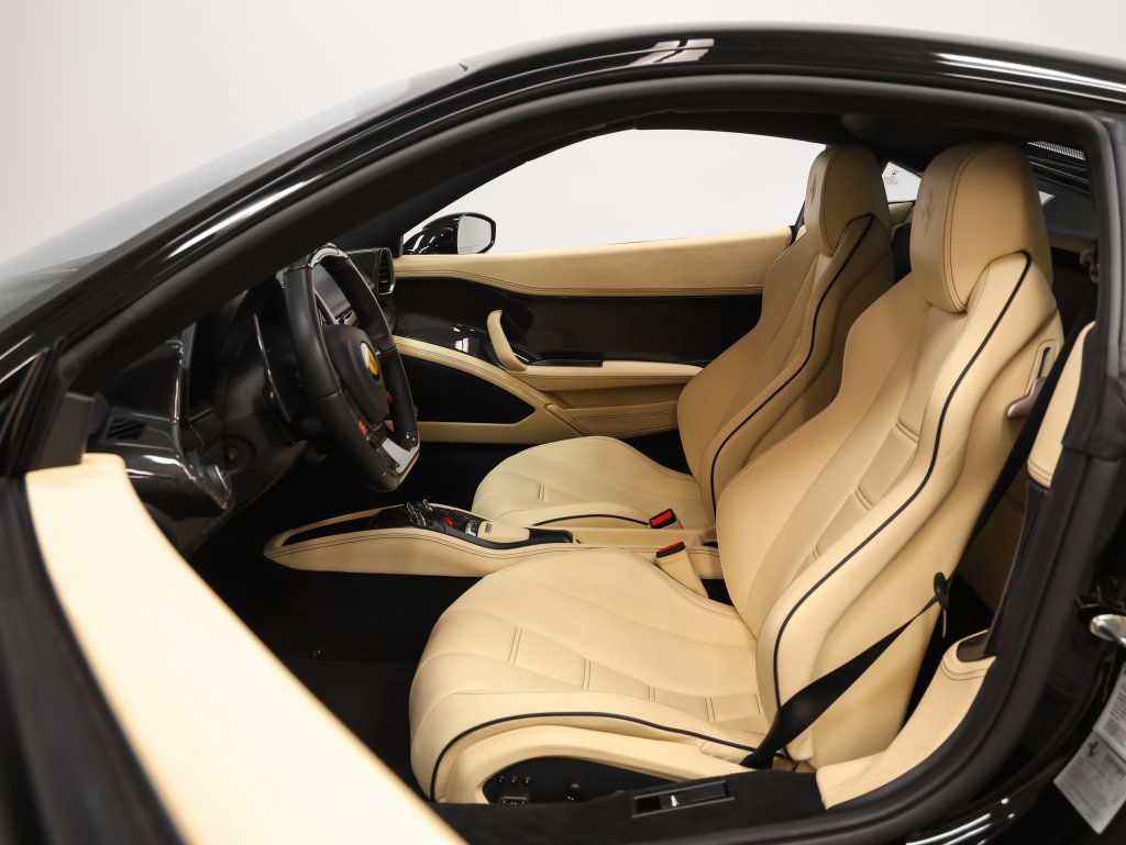 Used 2010 Ferrari 458 Italia Coupe RWD image 55