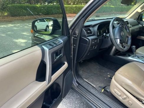 Used 2019 Toyota 4Runner SR5 RWD image 4