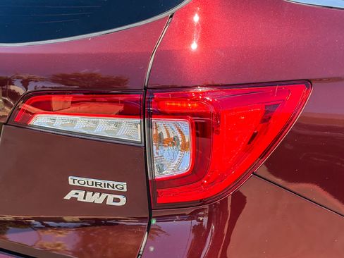 Used 2019 Honda Pilot Touring image 8