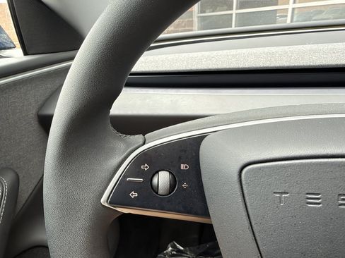 Used 2025 Tesla Model 3 Long Range RWD image 33
