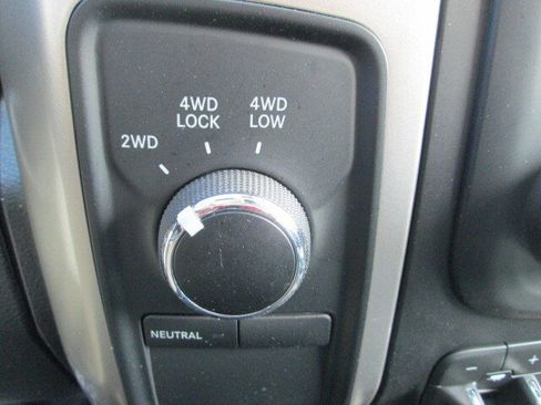 Used 2017 RAM 3500 SLT AWD/4WD image 18