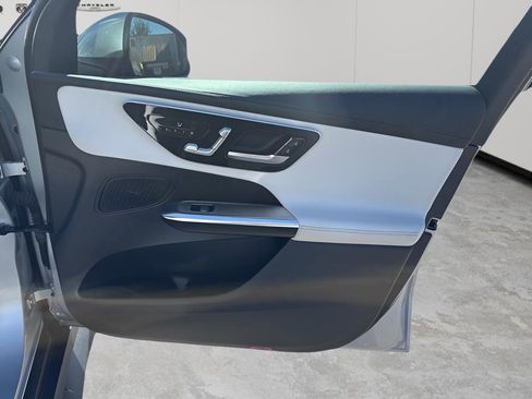 Used 2024 Mercedes-Benz GLC 300 4MATIC w/ AMG Line image 37