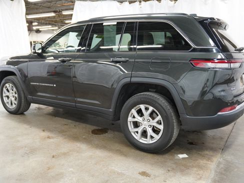 Used 2023 Jeep Grand Cherokee Limited AWD/4WD image 6