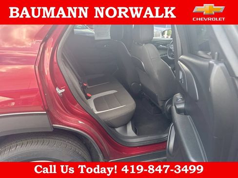 Used 2025 Chevrolet TrailBlazer LT FWD image 18