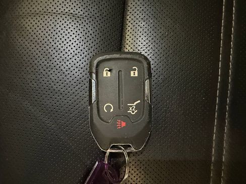 Used 2017 GMC Acadia Denali w/ Technology Package AWD/4WD image 16