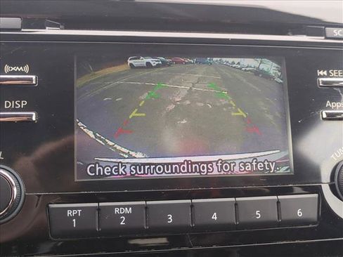 Used 2014 Nissan Rogue SV image 13