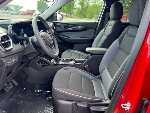 New 2026 Chevrolet TrailBlazer LT w/ Midnight Edition AWD/4WD image 3
