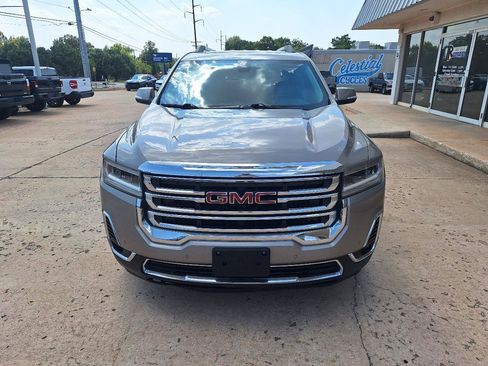 Used 2023 GMC Acadia SLT w/ Preferred Package AWD/4WD image 2