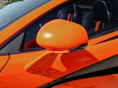 Used 2019 McLaren 570S Spider image 54