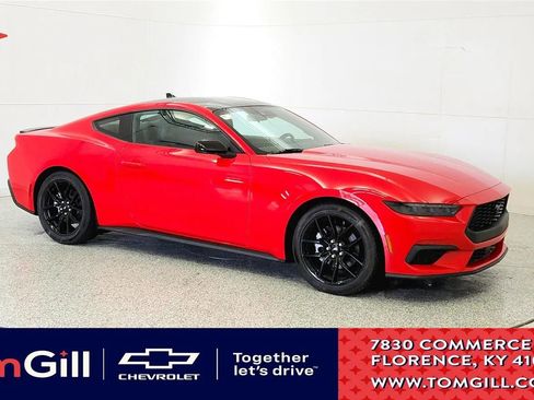 Used 2025 Ford Mustang Coupe RWD image 1