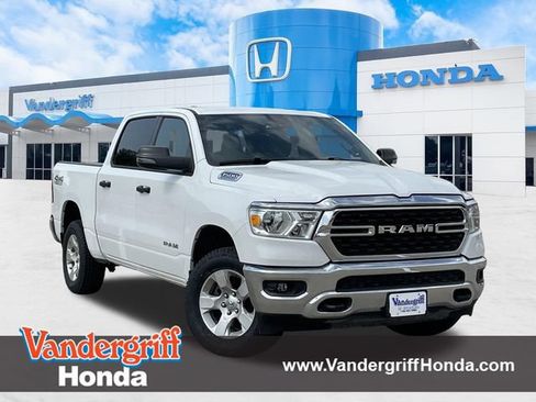 Used 2024 RAM 1500 Big Horn AWD/4WD image 1
