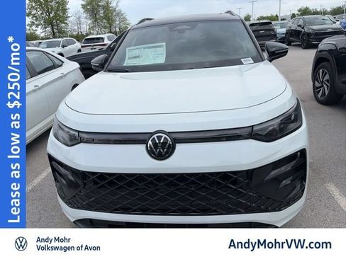 New 2026 Volkswagen Tiguan SE R-Line AWD/4WD image 11