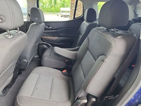 Used 2023 GMC Acadia SLE w/ Driver Convenience Package AWD/4WD image 19