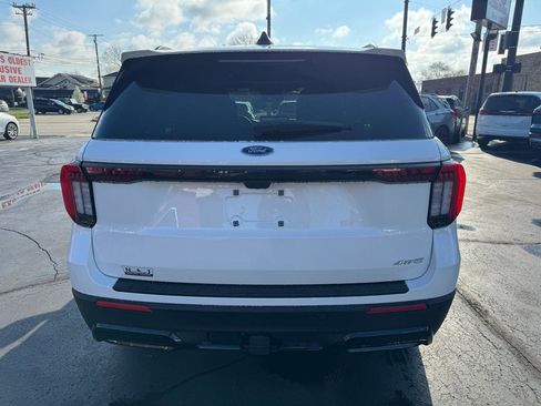 Used 2025 Ford Explorer ST-Line w/ Premium Package AWD/4WD image 6