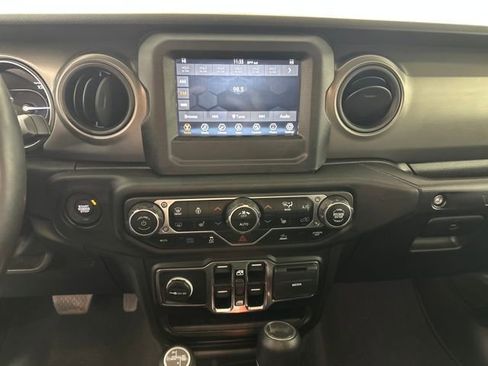 Used 2023 Jeep Wrangler Unlimited w/ Cold Weather Group image 21